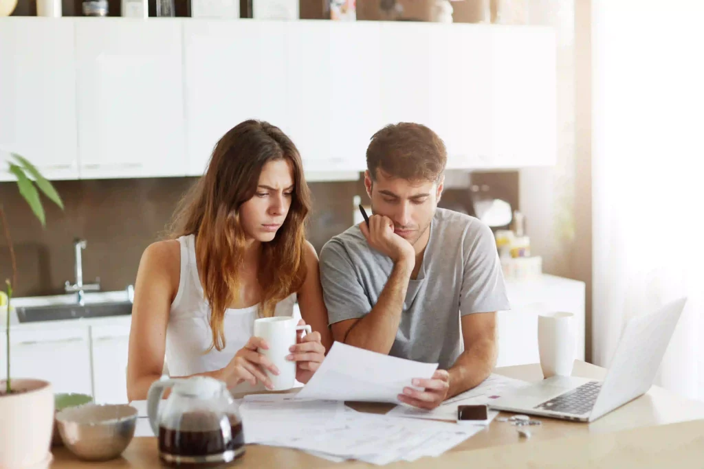 Comment dénoncer les abus d'un propriétaire efficacement : guide juridique complet